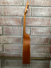Load image into Gallery viewer, Ohana Pineapple Soprano Uke, Spruce